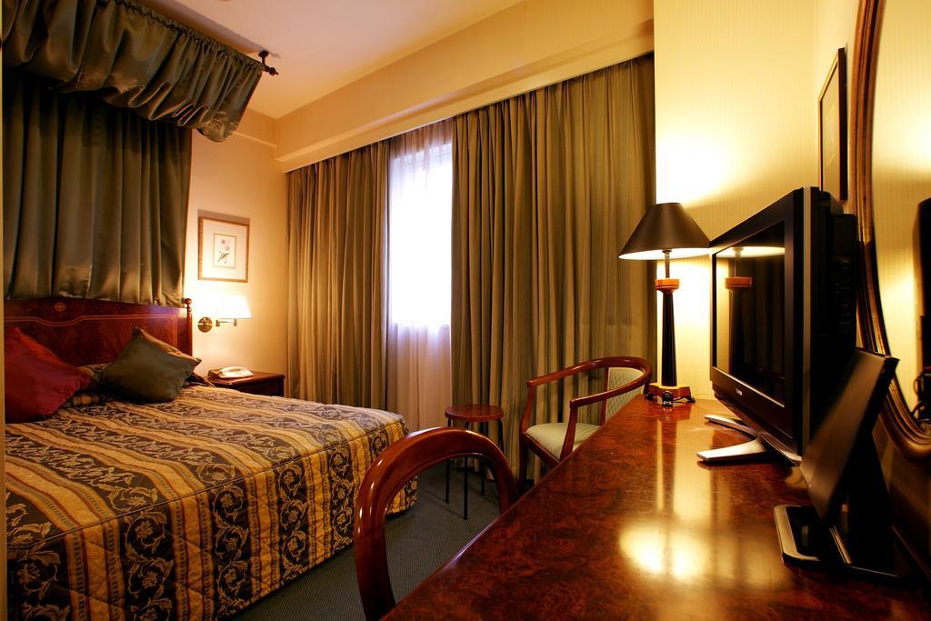 Dukes Hotel Nakasu Fukuoka  Extérieur photo